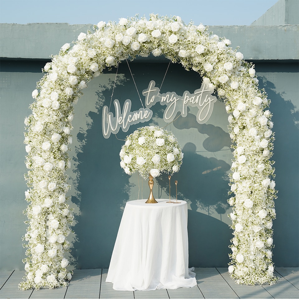 using artificial flowers at wedding7