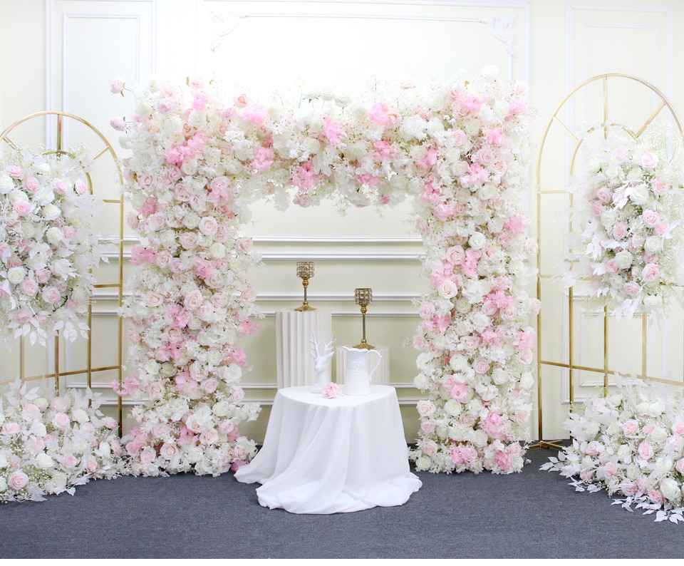 Floral wall installations: A timeless trend in event decor.