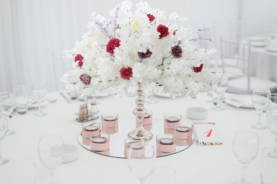 Choosing the Right Storage Container for Silk Artificial Flowers
