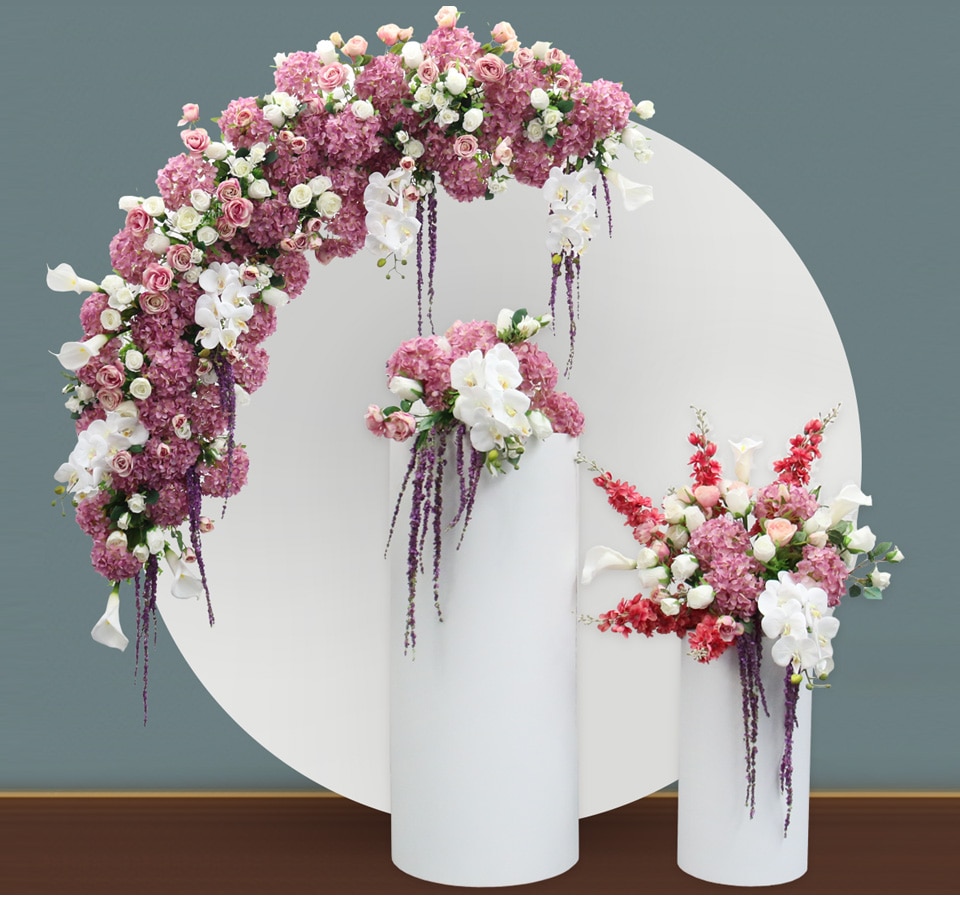 flowers on wedding cake table