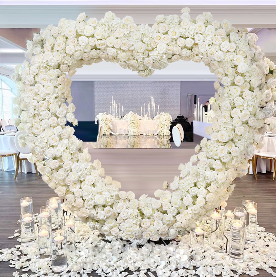 Definition and Characteristics of Stock Flowers in Weddings