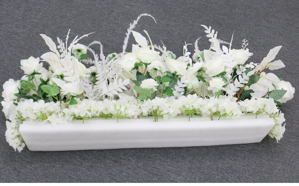 minimalistic gothic flower arrangements9